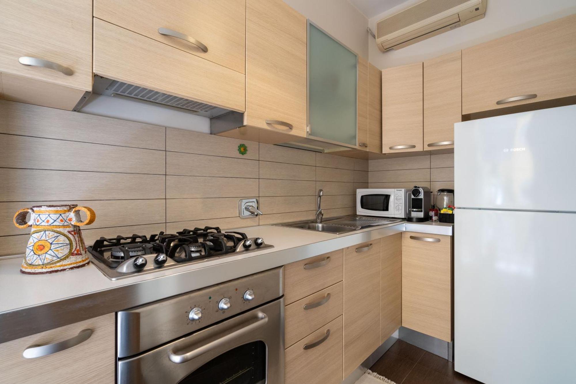 -15Min Dal Colosseo- Aria Condizionata & Netflix Gratis Apartment Рим Екстериор снимка
